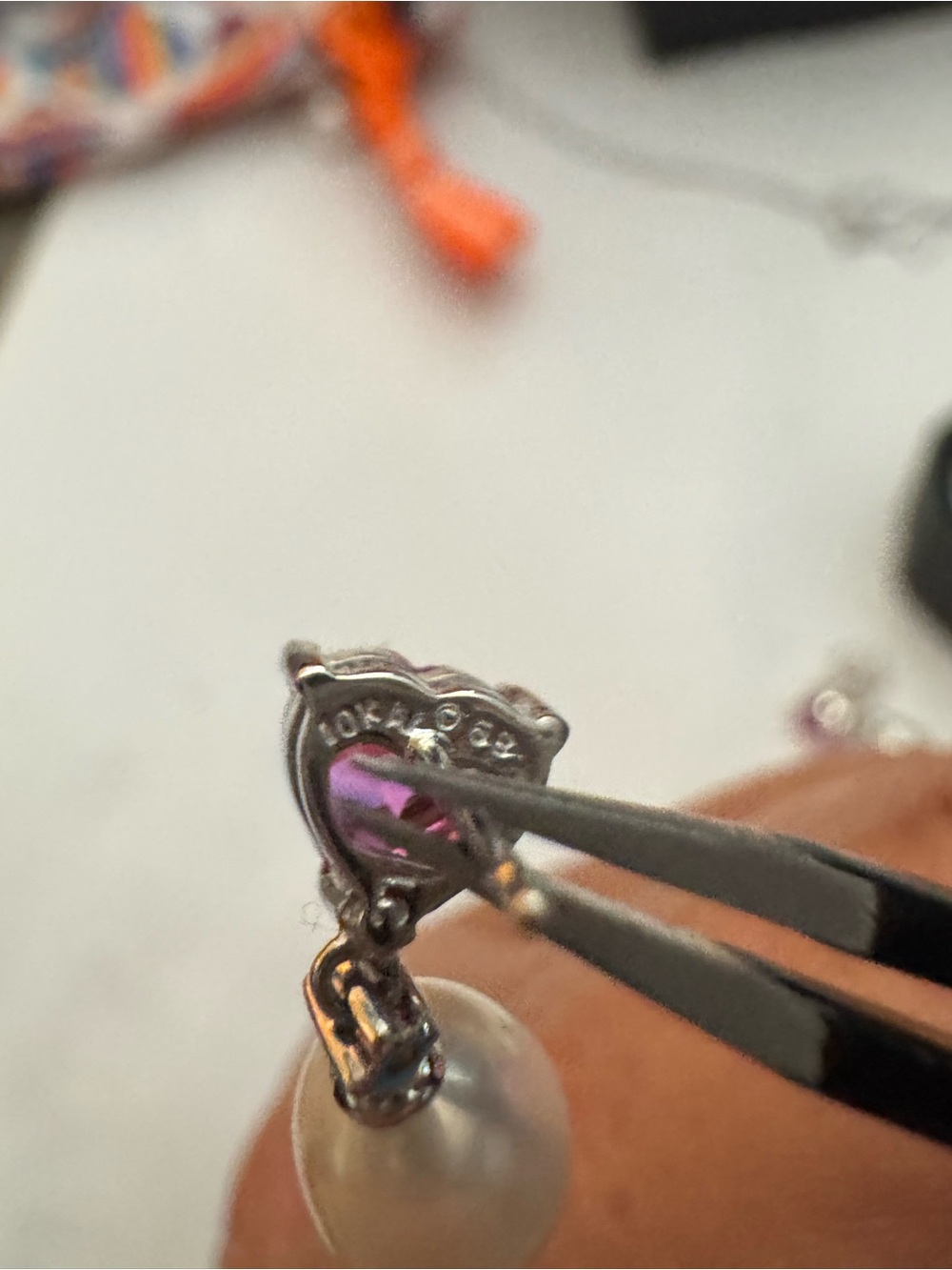 Fine jewelry 10k white gold, pink sapphire and fresh water pearl earrings - Picture 4 of 7